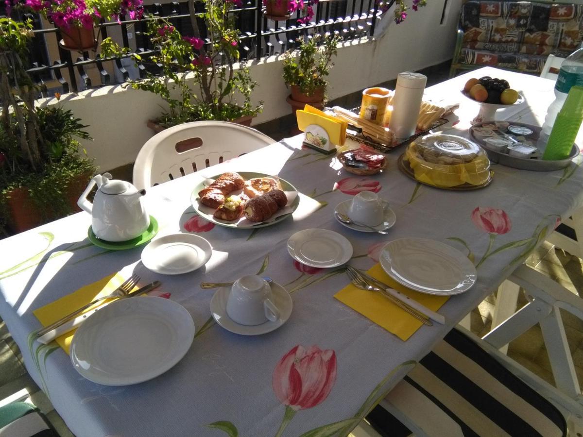 La Castellese Bed & Breakfast Aci Castello Bagian luar foto