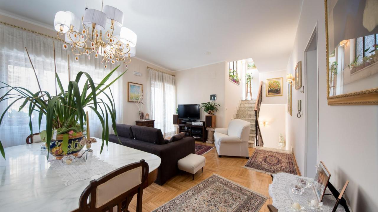 La Castellese Bed & Breakfast Aci Castello Bagian luar foto