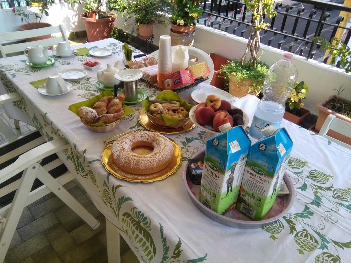 La Castellese Bed & Breakfast Aci Castello Bagian luar foto