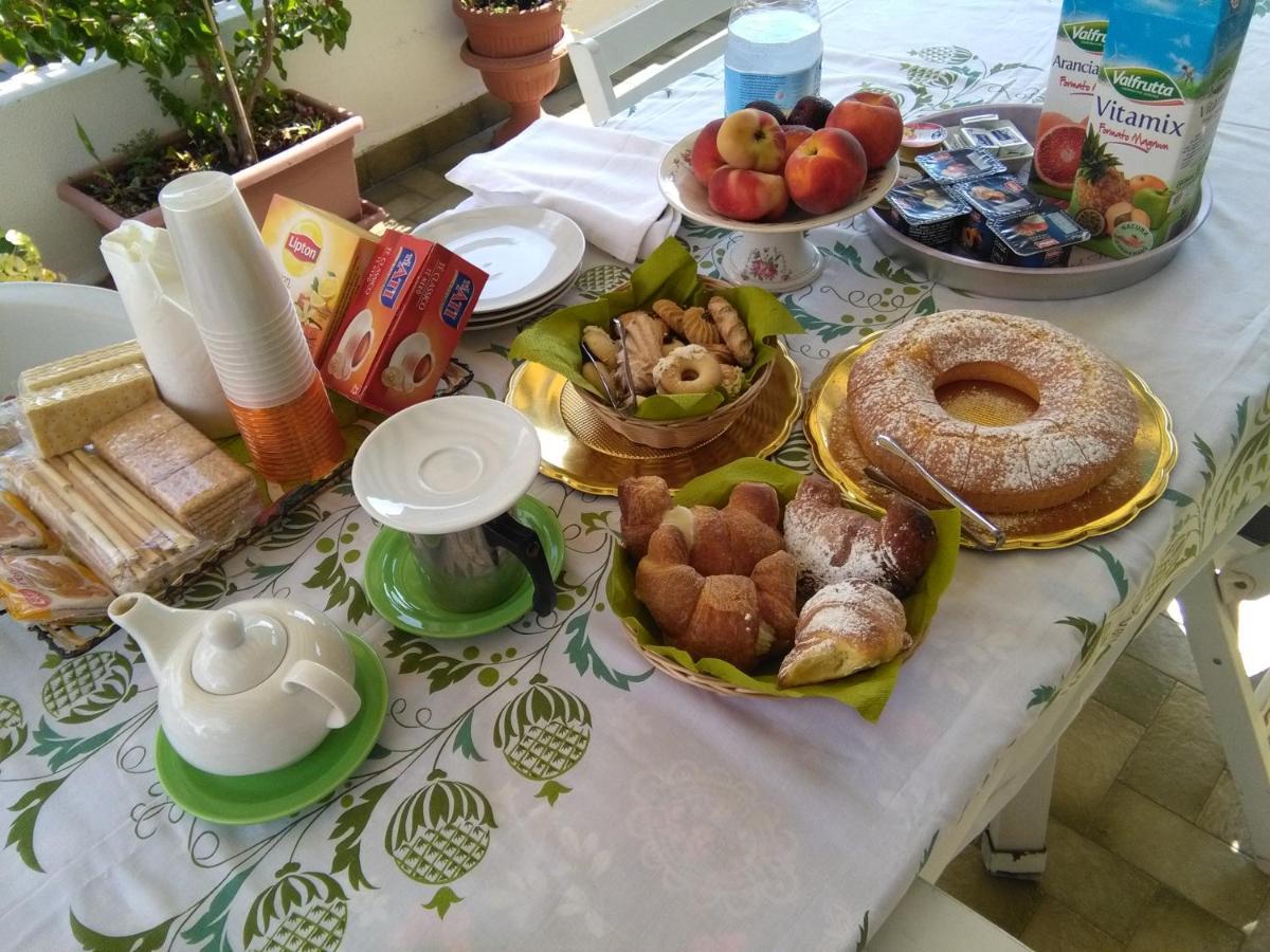 La Castellese Bed & Breakfast Aci Castello Bagian luar foto